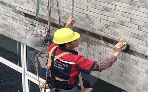 郑州市外墙防水补漏怎么做.jpg